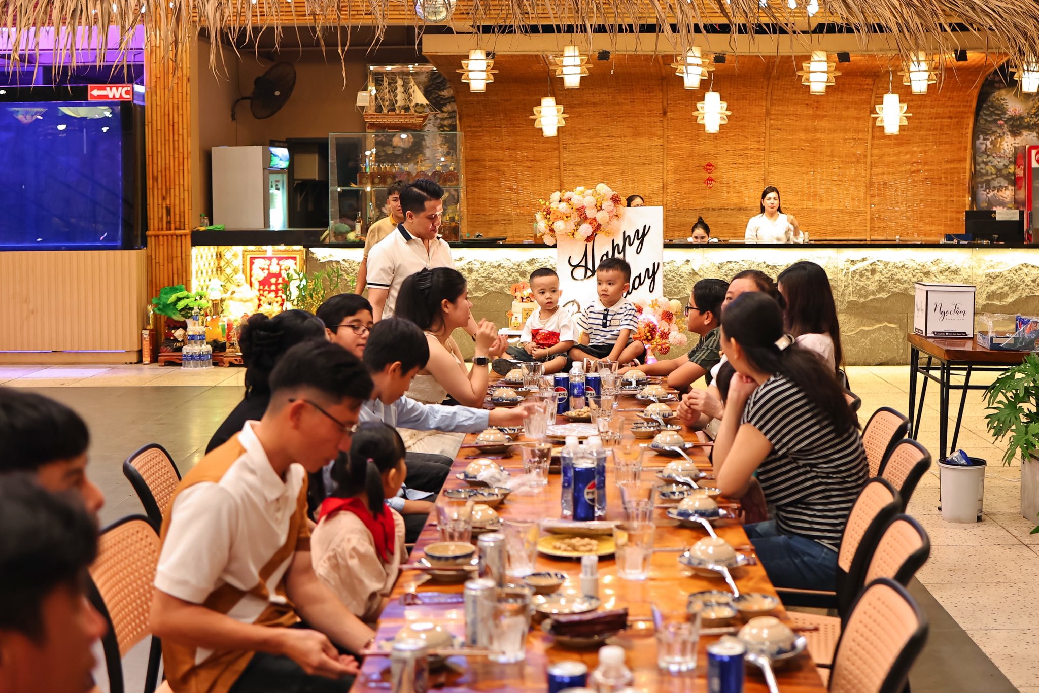 Tiệc liên hoan tại Làng nướng Đông Nam Bộ 