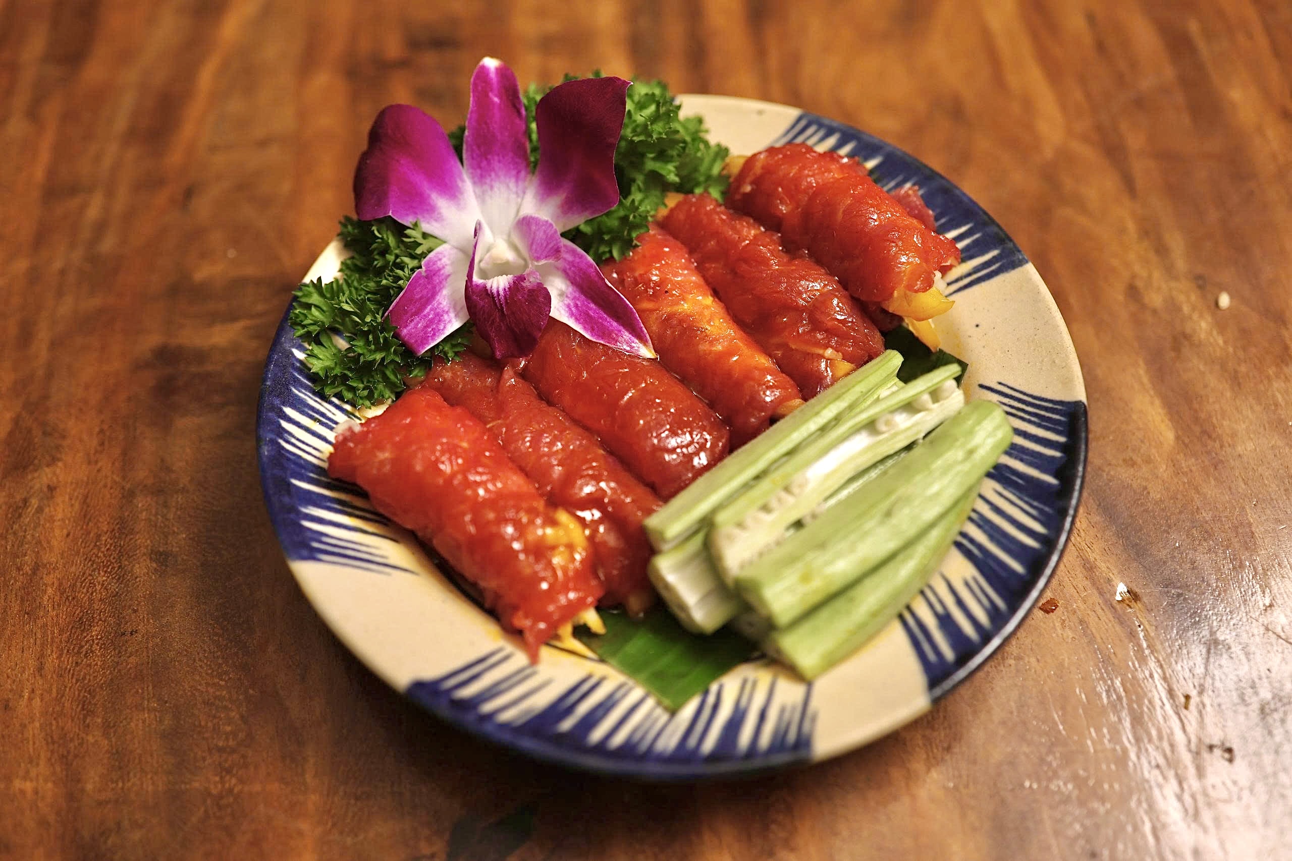 Bò cuộn phô mai - hải sản tươi sống giá rẻ tại Làng Nướng Đông Nam Bộ